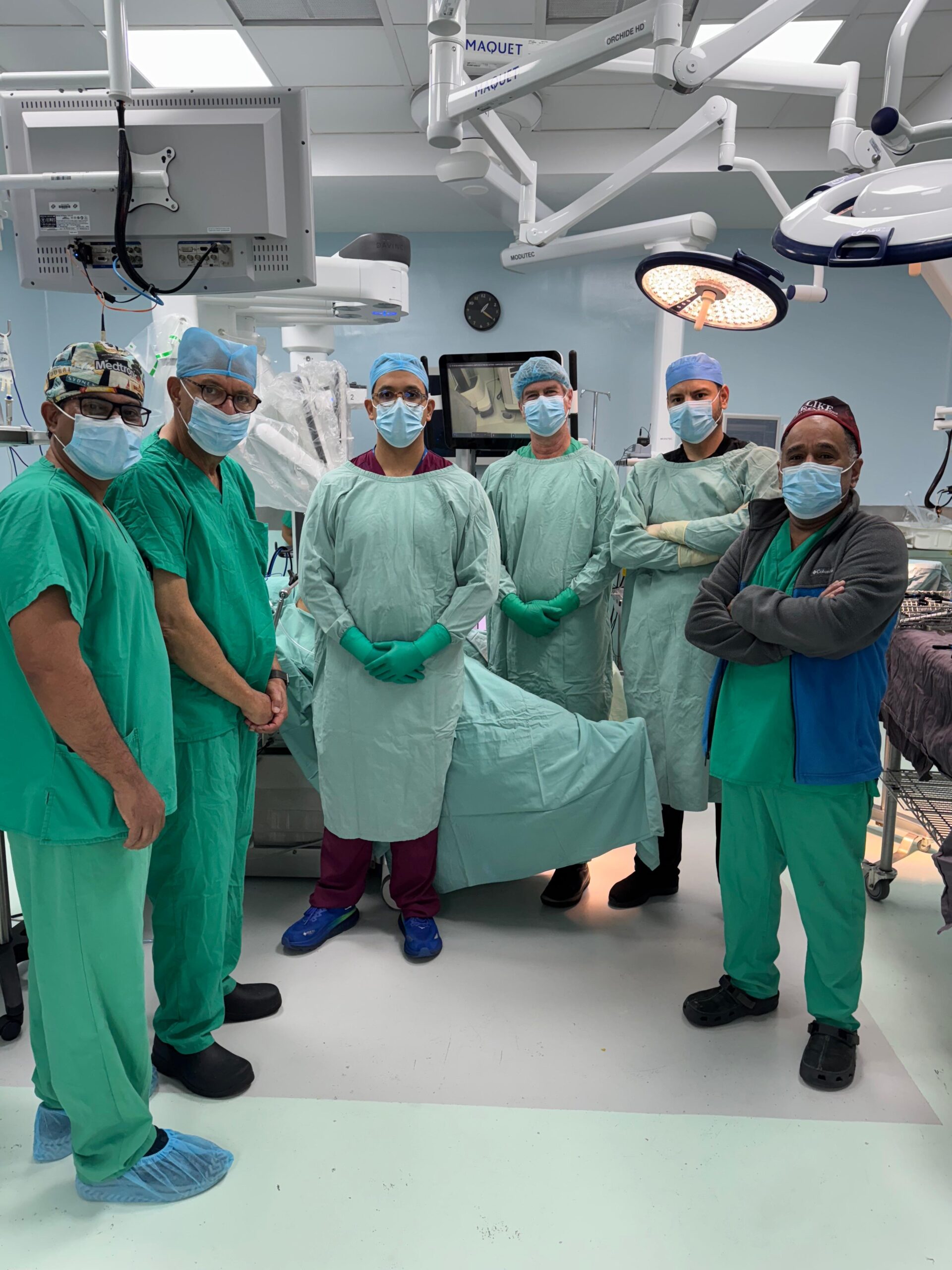 El Dr Sánchez Navarro lideró el hito en la medicina dominicana (1)