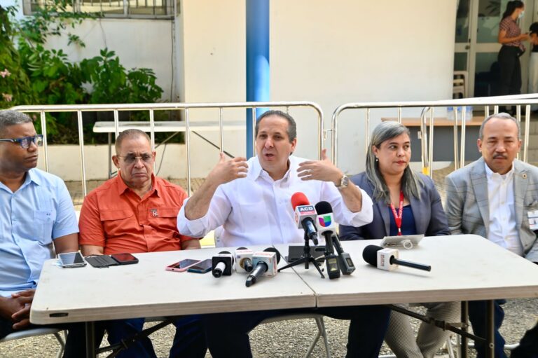 Ministro de Salud RP
