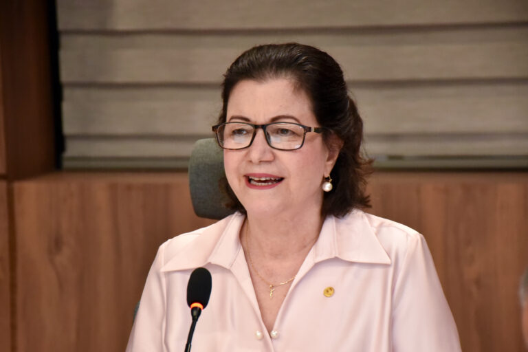 Aura Celeste Fernández Rodríguez