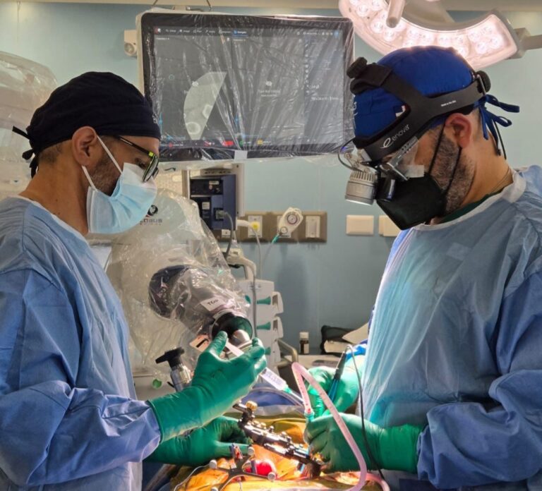 Especialistas en cirugia columna vertebral